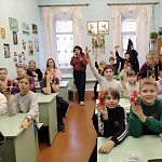 Учащиеся Вятской православной гимназии посетили Никольский собор Котельнича