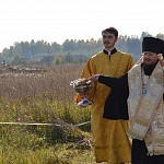 Епископ Паисий совершил молебен перед началом строительства часовни в честь праздника Богоявление в д. Рвачи Котельничского района