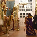 В Успенском кафедральном соборе Яранска состоялось молебное пение с акафистом Спасителю  